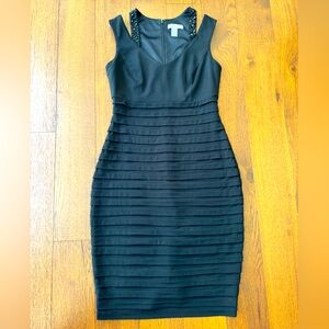 Never worn London Times black dress in size 6.